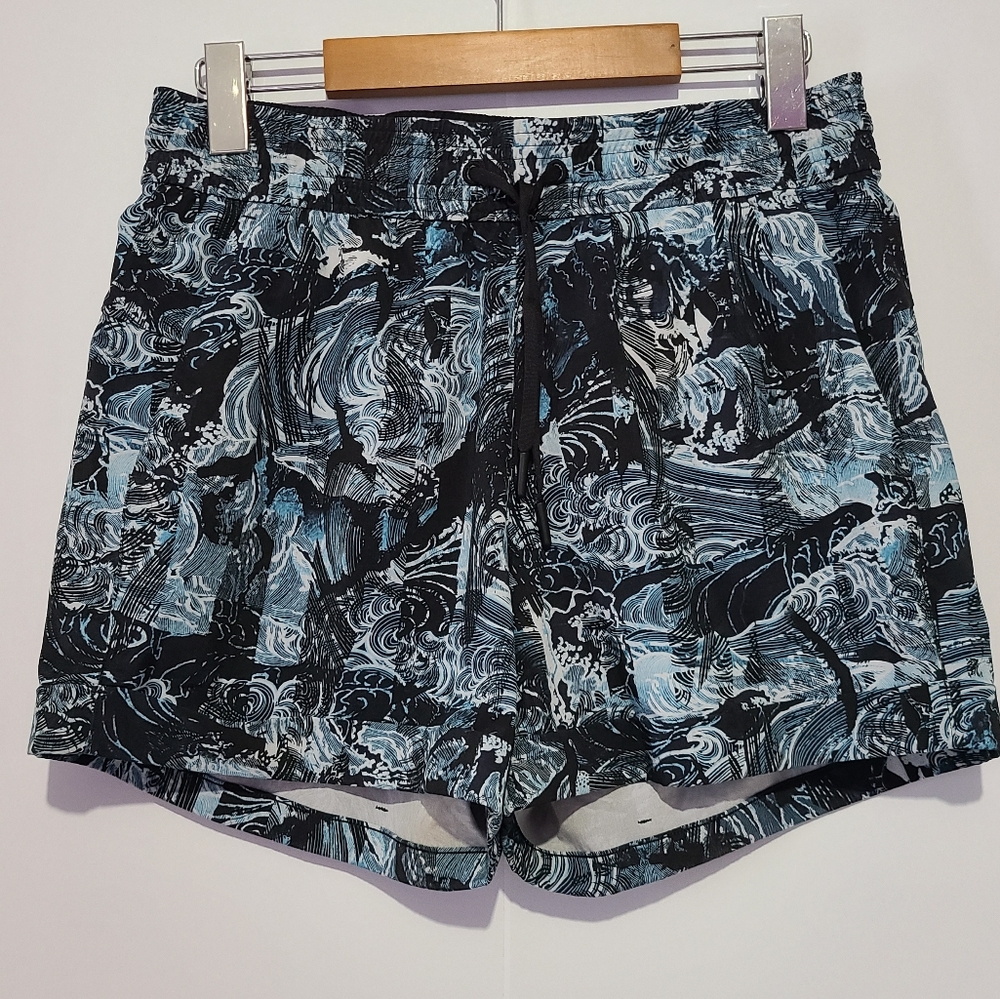 Lululemon Spring Break Away Board Shorts Size 6 Eternal Wave 4 Way Stretch Swim